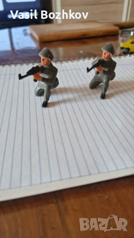 Войници