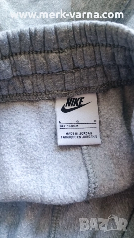 Оригинална долница Nike 147-158, снимка 3 - Детски анцузи и суичери - 55042612