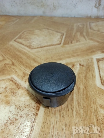 Пепелник OEM/ Оригинален Jeep/ Dodge/ Chrysler/ Mopar, снимка 3 - Аксесоари и консумативи - 54379458