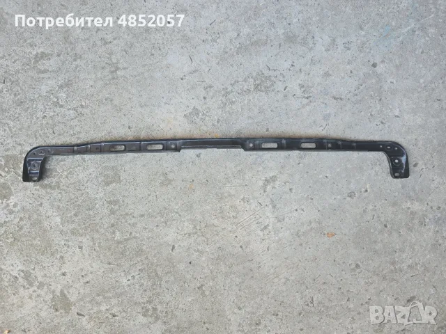 Държач / монтажна лайсна) за задна броня на Фолксваген Голф 4/Бора 1J6 807 861 