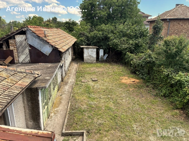   Къща с три жилищни части, гараж и двор – гр. Попово, снимка 6 - Къщи - 54939900