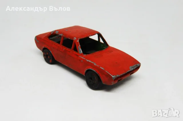 Стара Рядка метална количка FIAT 124 Sport 1600 Playart Хонконг - За реставрация, снимка 8 - Колекции - 55395114
