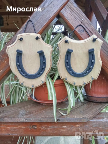 Дървена закачалка за ключове с истинска подкова и клинци., снимка 8 - Декорация за дома - 48126901