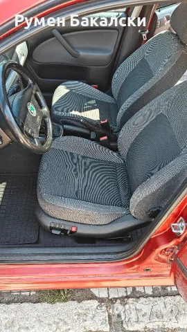 Škoda Octavia 1.6 MPI 102 к.с. Бензин/Газ, 2005 г., снимка 10 - Автомобили и джипове - 55400153