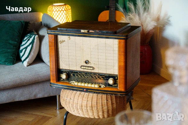 Ретро радио грамофон Естония 2, антикварно
