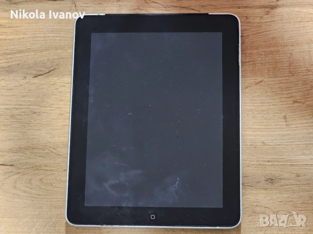 Apple iPad 1st Gen (A1337 EMC 2328) 64GB + 3G – За части / Подута батерия