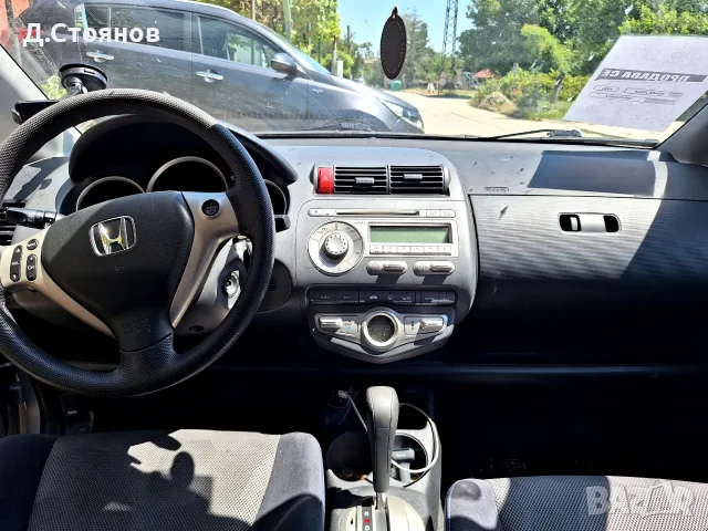 HONDA JAZZ 1.4 автоматик, снимка 7 - Автомобили и джипове - 55492472