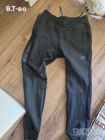 Nike tech fleece 