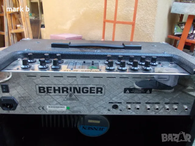 Хибридно китарно кубе BEHRINGER AC112, снимка 5 - Китари - 55686717
