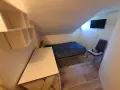Таванска стая под наем самостоятелна, снимка 2