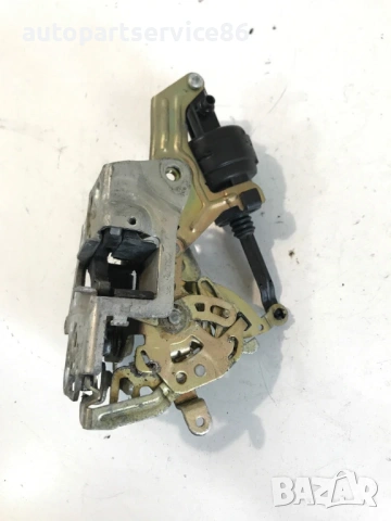 Механизъм за заключване на задна дясна врата за Mercedes C Class W202 (2001) , снимка 3 - Части - 53975410