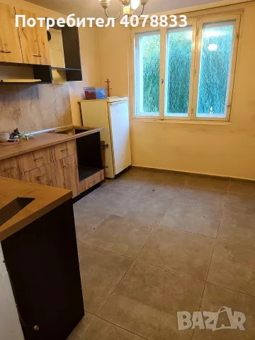 Просторна светла къща с двор в с. Щръклево , снимка 3 - Къщи - 55590030