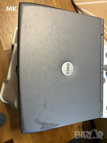 Лаптоп Dell Latitude C400, снимка 2 - Лаптопи за дома - 54344299