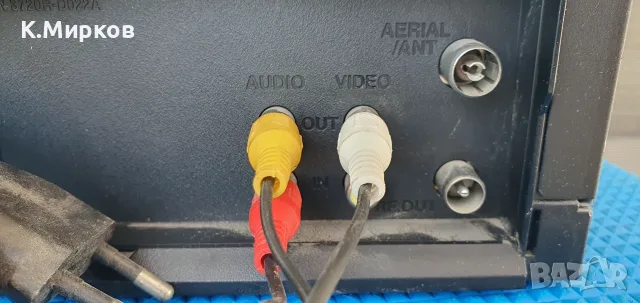 Видекасетофон JVC , снимка 2 - Плейъри, домашно кино, прожектори - 55499816