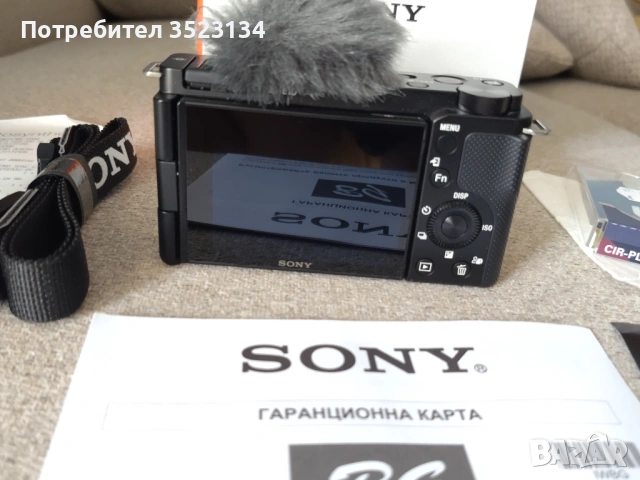 КАТО НОВ! Sony ZV-E10 + Обектив 16-50mm (В Гаранция, на 1261 кадъра + Карта и Филтър), снимка 4 - Фотоапарати - 54879047
