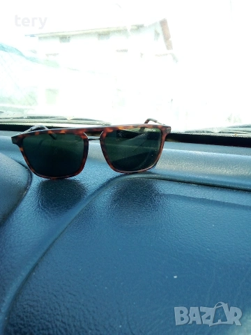 Продавам очила Полароид Варна , снимка 2 - Слънчеви и диоптрични очила - 54034991