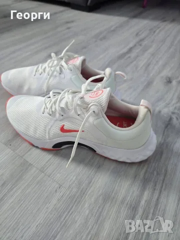 Маратонки Nike чисто нови !, снимка 2 - Маратонки - 55626605