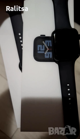 Apple watch SE (2 Gen) 44mm, снимка 2 - Смарт часовници - 54315173