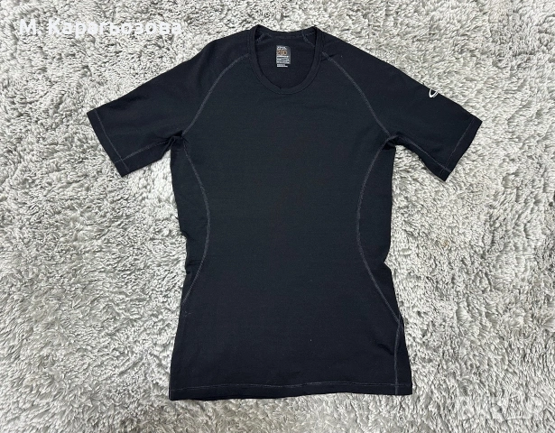 Мъжка Icebreaker Bodyfit 200, Размер М, снимка 2 - Тениски - 55179570