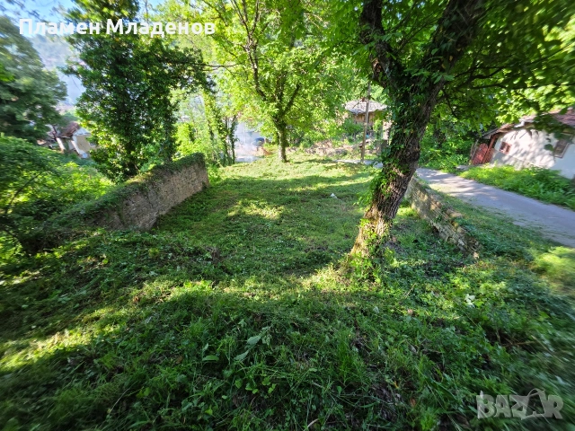 Продавам урегулиран поземлен имот с площ 406 кв.м в с. Ломец, община Ловеч., снимка 2 - Парцели - 54812706