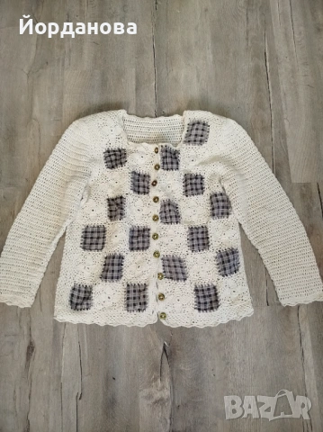 Плетена жилетка на една кука