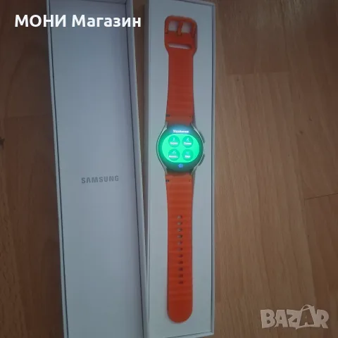 Смарт часовник Samsung