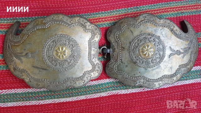 Сребърни пафти с позлата чапраз