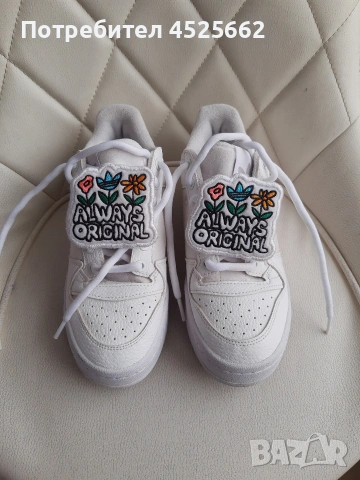 Кецове (сникърски) за момиче Adidas original 36 2/3#, снимка 2 - Детски маратонки - 54969803