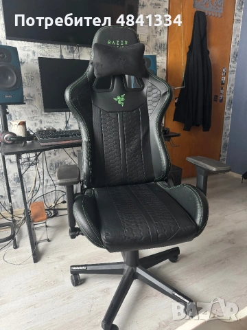 Геймърски стол RAZER