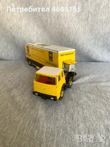    камион модел Siku V343 Hanomag Henschel ADAC,, снимка 3 - Колекции - 55424155