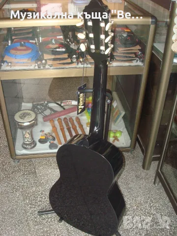 Класическа китара Valencia VC102 BK, Размер 1/2, снимка 8 - Китари - 39101398