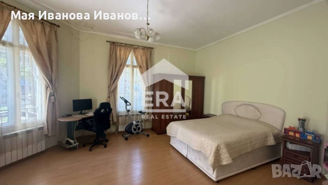 Двуетажна къща в Широк център, снимка 7 - Къщи - 54929807
