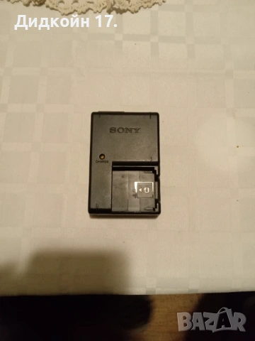 Зарядно устройство за Сони фото