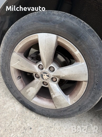 Шкода рапид 1.4тфси на части / Skoda rapid 1.4tfsi , снимка 13 - Автомобили и джипове - 54416931