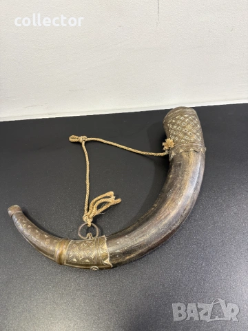 Голяма автентична барутница от рог. №8141