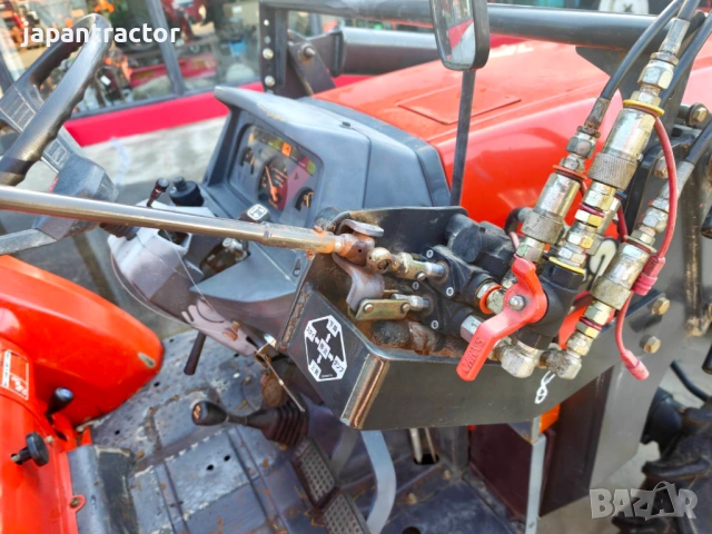 Трактор Kubota ТОВАРАЧ ОРИГИНАЛЕН, снимка 4 - Селскостопанска техника - 54772478