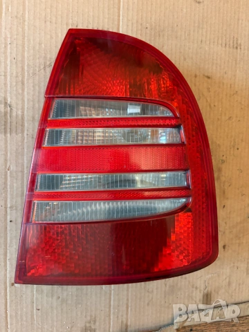 Десен стоп  за Skoda Superb I /Шкода Супърб-седан, снимка 2 - Части - 54157278