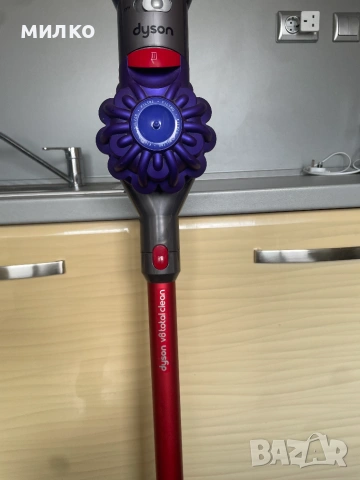 Акумулаторна прахосмукачка DYSON V-8, снимка 5 - Прахосмукачки - 55035091