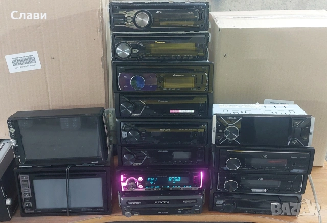 CD плеъри за кола с BT USB AUX