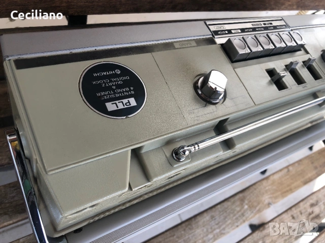 Радиокасетофон  HITACHI TRK 7990E Vintage Boombox, снимка 14 - Радиокасетофони, транзистори - 54628937