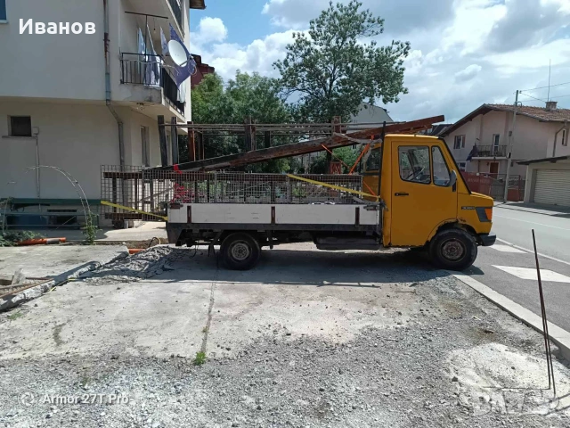 Продавам метална естакада за коли и бусове