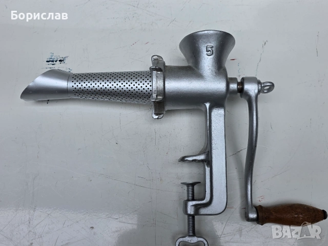 Машинка за мелене на домати