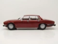Jaguar XJ Series III 1979 - мащаб 1:18 на MCG моделът е нов в кутия, снимка 3