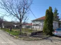 Къща 5 постройки и двор, снимка 1