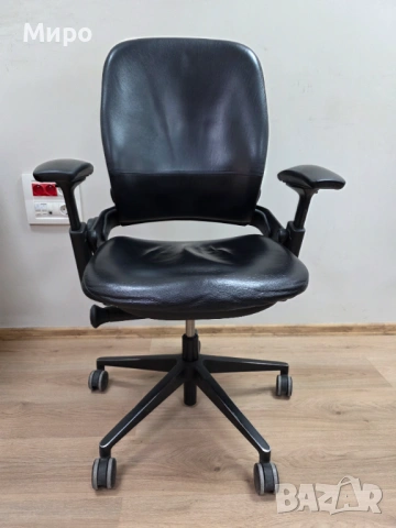 Steelcase leap v2 естествена кожа ергономичен офис стол, снимка 4 - Столове - 54687135