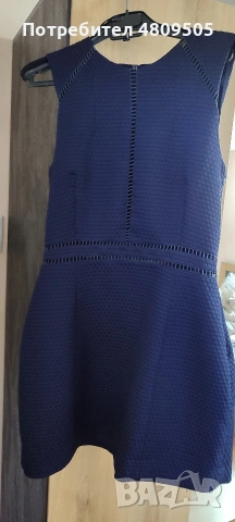 Продавам къса рокля 