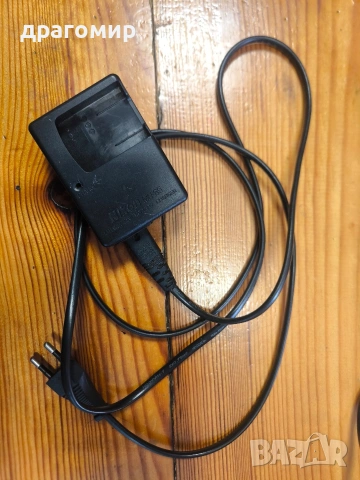 Nikon MH-65 BATTERY CHARGER 