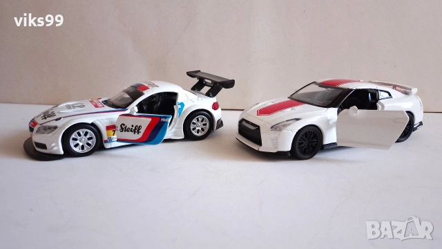 Nissan GT-R (R35) и BMW Z4 GT3 Msz, снимка 2 - Колекции - 55278470