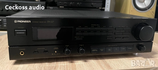 Pioneer SX-227 Stereo Receiver / Отлично състояние / Напълно работещ / Vintage Hi-Fi, снимка 3 - Ресийвъри, усилватели, смесителни пултове - 54662032