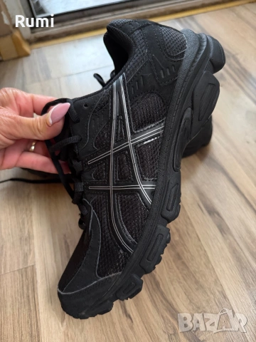 Оригинални мъжки черни маратонки Asics GEL! 43 н